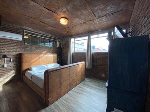 1 室のベッドルーム、アイロン / アイロン台、WiFi (無料)、ベッドシーツ