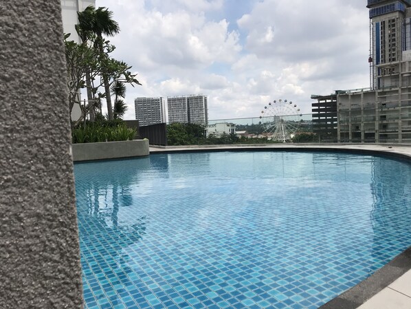 室外游泳池