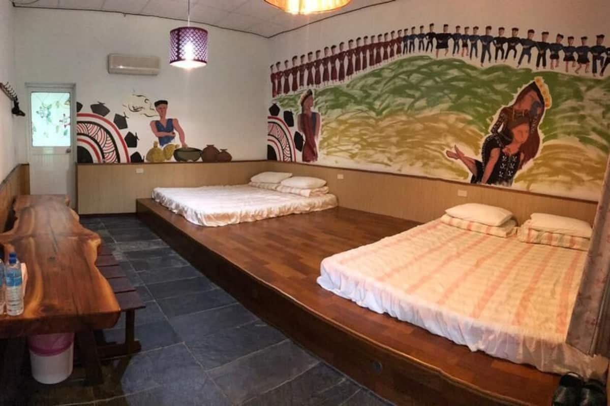 Quadruple Room | Desk, free WiFi