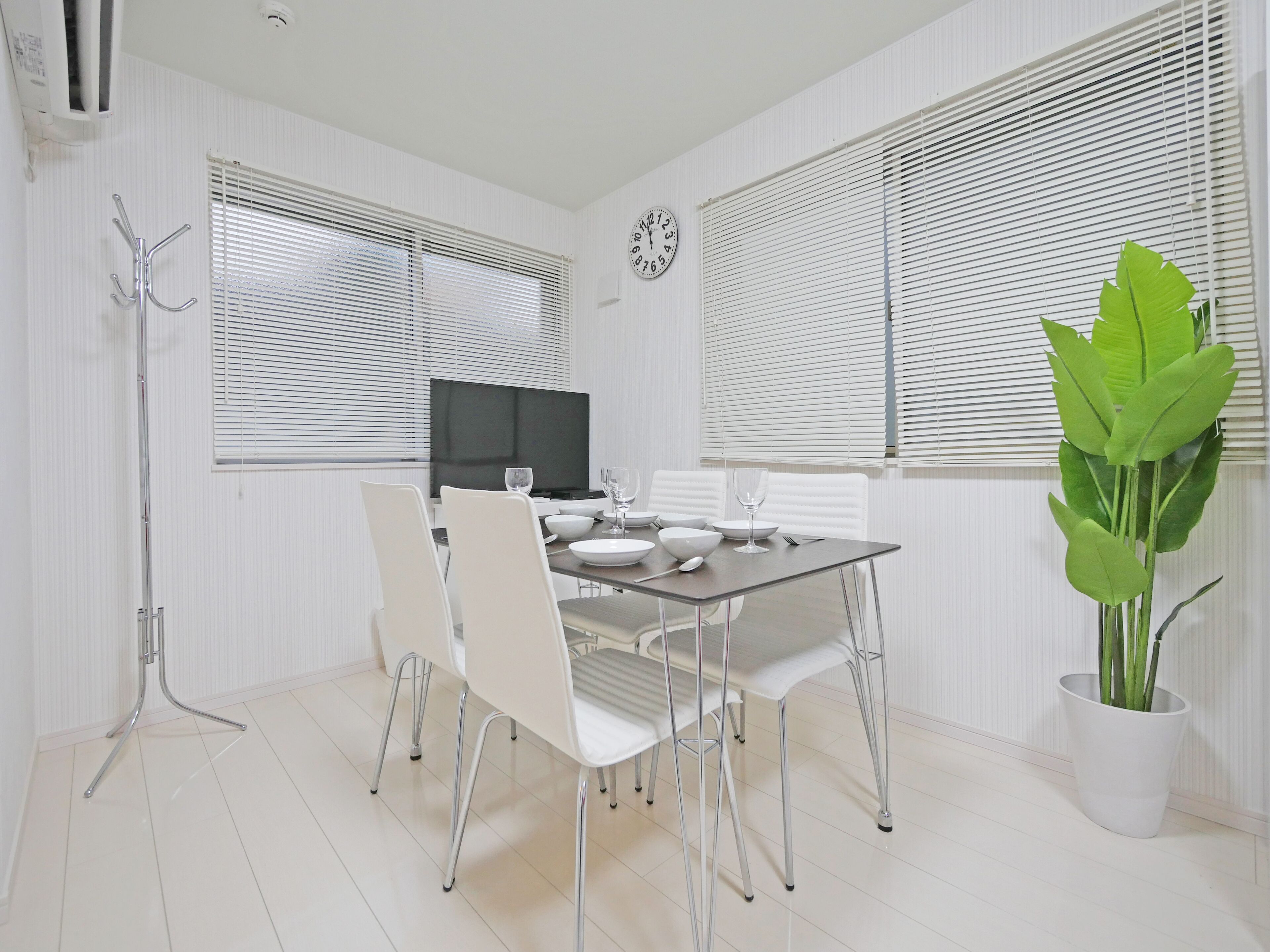 Private Vacation Home | In-room dining