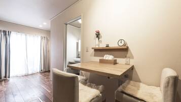Private Vacation Home | In-room dining