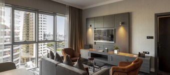Edge Creekside Hotel