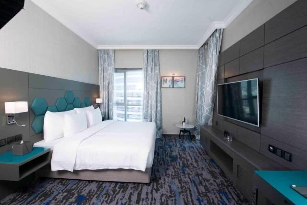 Minibar, két bảo mật tại phòng, phòng cách âm