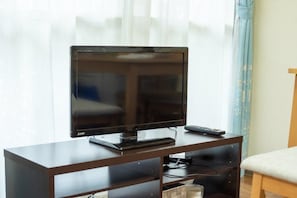 Apartment (205) | Television