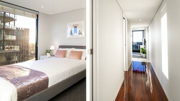 Deluxe Spa Suite with a View | 2 bedrooms, individually decorated, individually furnished, desk