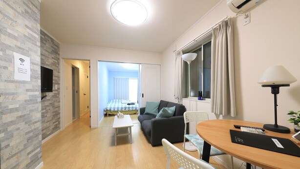 Apartamento (Always 101) | Área de estar | TV de tela plana