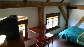 7 bedrooms, free WiFi