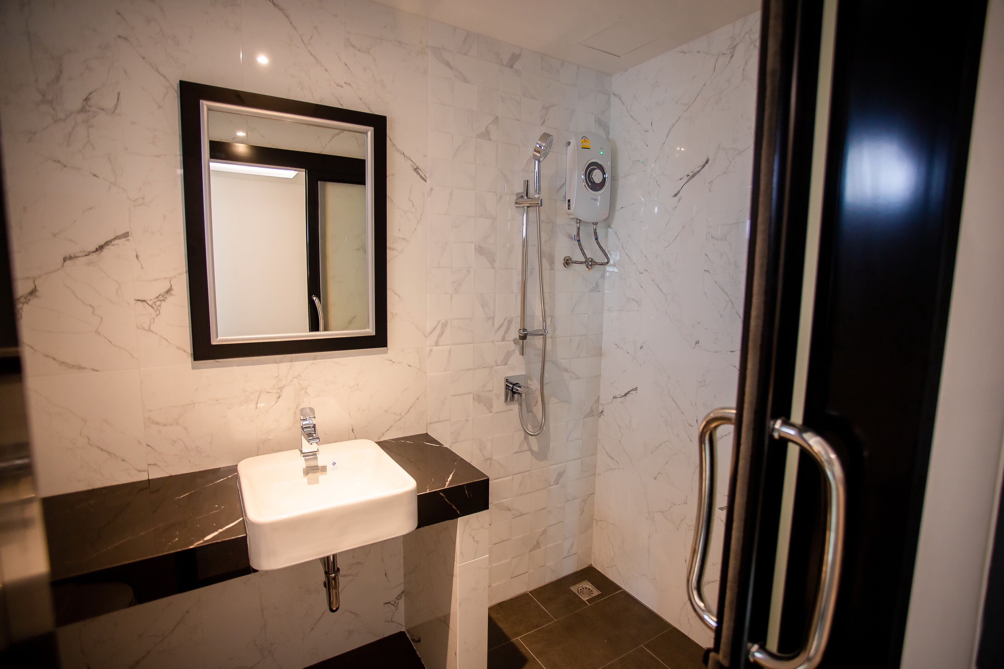 Kostenlose Toilettenartikel, Haartrockner, Handtücher, Seife
