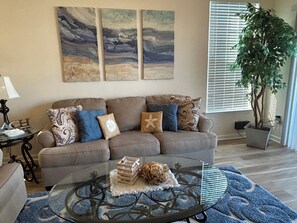 Smart TV, reproductor de DVD y videoteca 