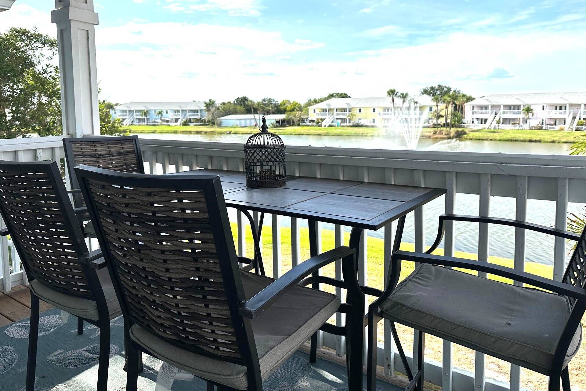 Delight in St Pete - Waterfront Condo with Pool