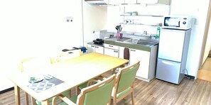 Habitación (702) | Servicio a la habitación