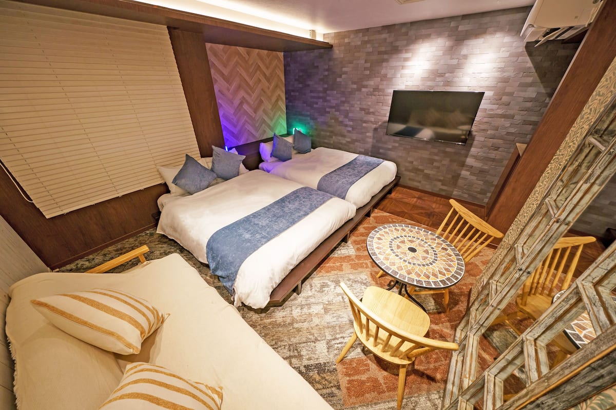 1 bedroom, desk, laptop workspace, blackout curtains