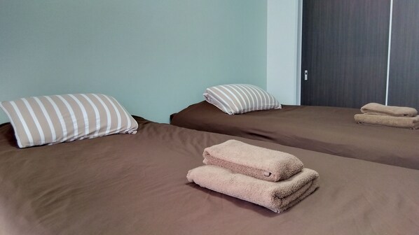 Habitación (703) | 2 habitaciones y wifi gratis 