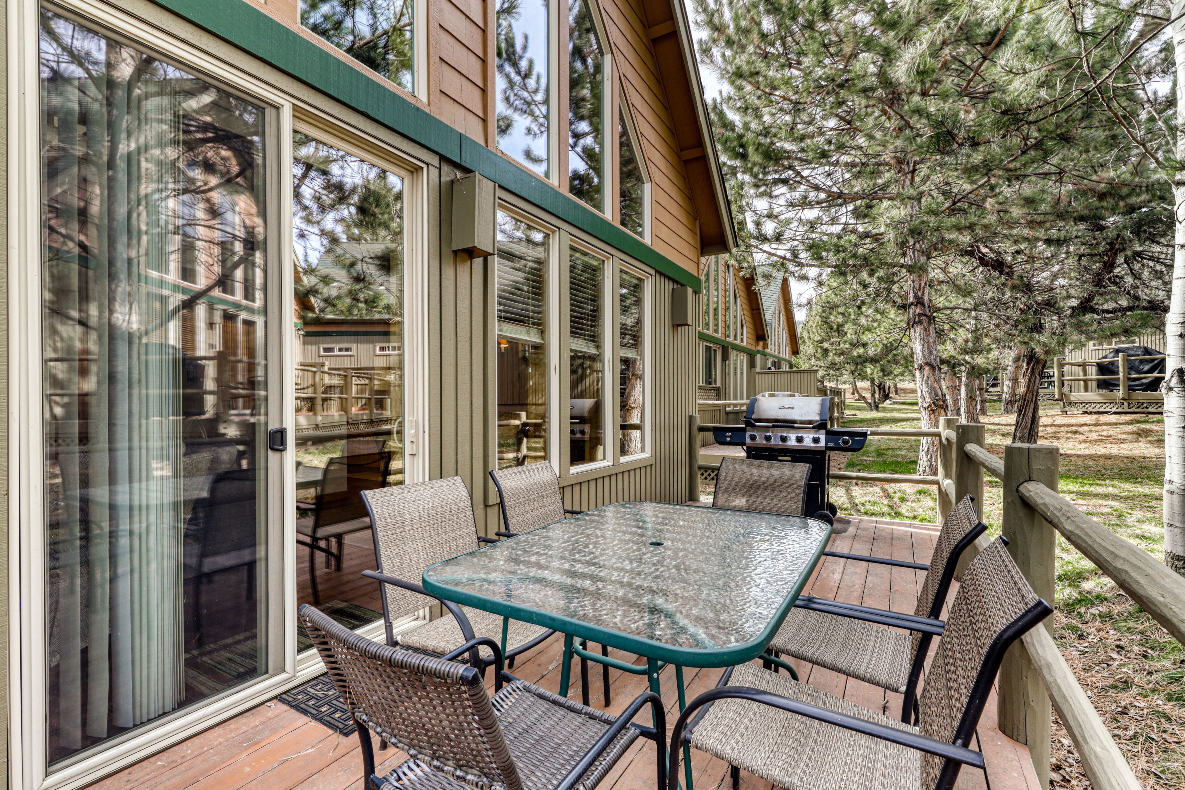 Charming resort home with fireplace, deck, gas grill, and gas stone fireplace
