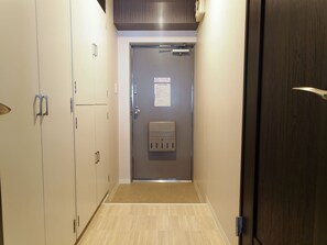 Interior entrance - Heights Showa 705 (Sapporo)