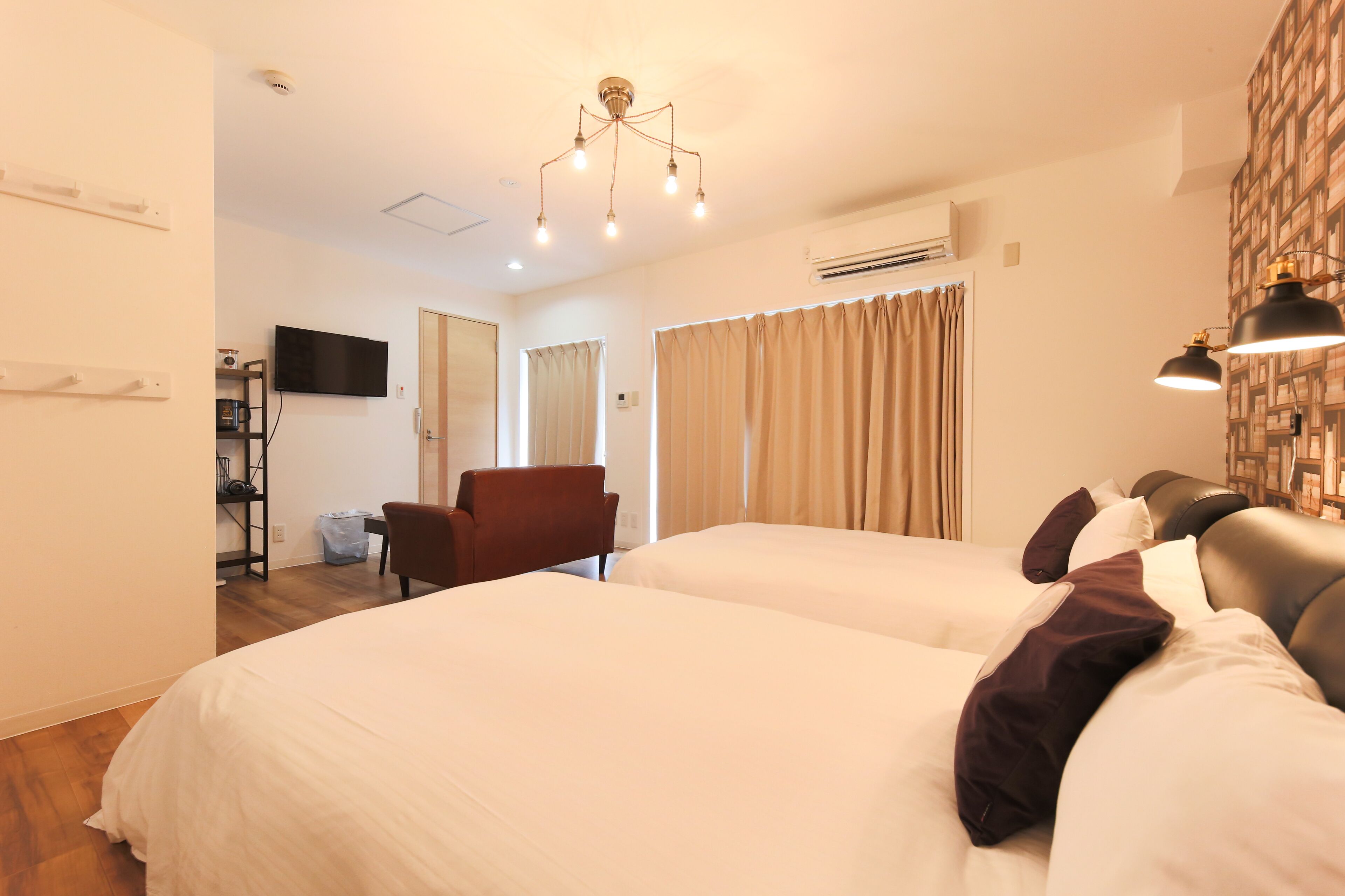 Iron/ironing board, free WiFi