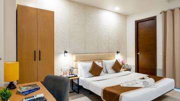 Deluxe Room | Egyptian cotton sheets, premium bedding, down comforters