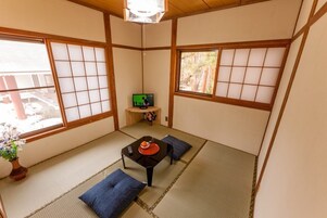 Single Room, Non Smoking | Free WiFi, bed sheets