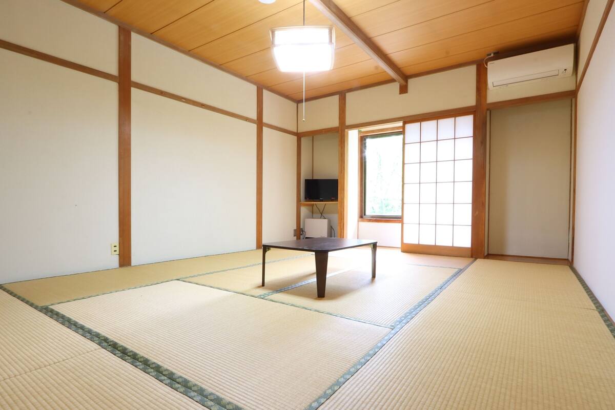 ห้องพักสำหรับสี่ท่าน (Japanese style, 10 tatami mats) | Wi-Fi ฟรี, ผ้าปูที่นอน