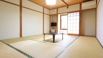 Quadruple Room (Japanese style, 10 tatami mats) | Wi-fi percuma, cadar katil