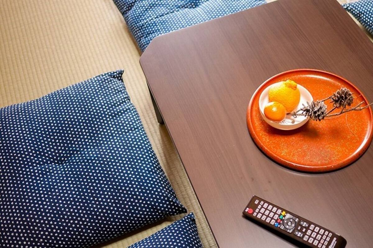 WiFi (無料)、ベッドシーツ