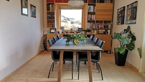 House, 3 Bedrooms | Living room