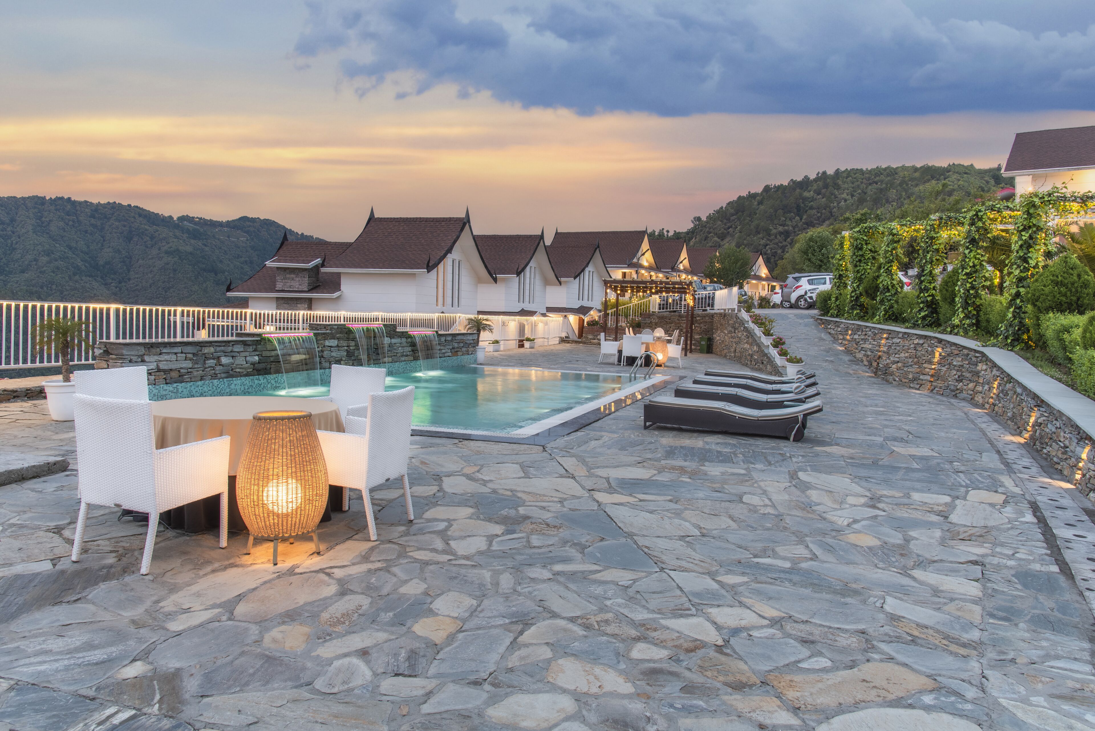 المنشأة من الخارج