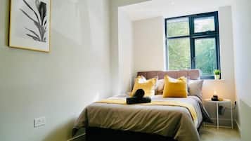 3 chambres, fer et planche à repasser, draps fournis