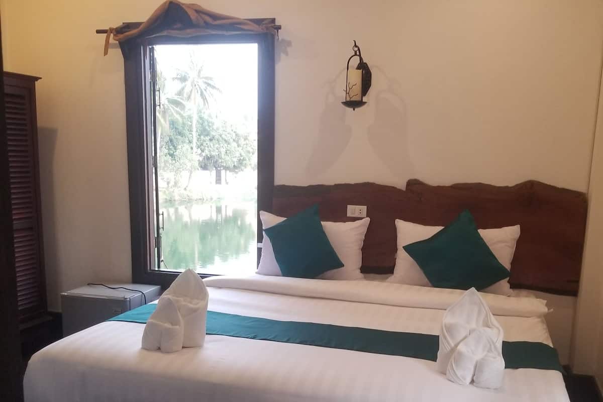 Minibar, in-room safe, free WiFi