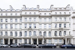 Exterior - Lancaster Apartments (London)