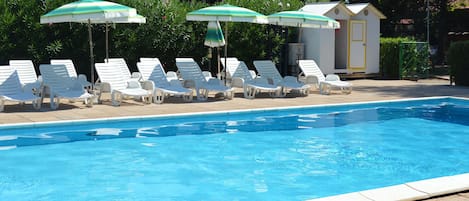 Seasonal outdoor pool