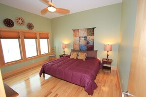 3 bedrooms, desk, iron/ironing board, free WiFi