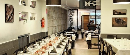 Breakfast area. Hostal Restaurante Lugano