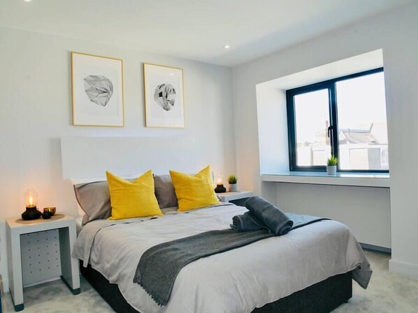 2 chambres, fer et planche à repasser, accès Internet, draps fournis