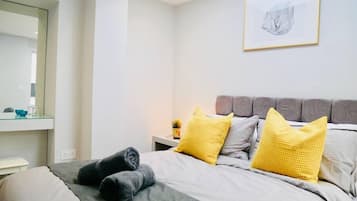 2 Schlafzimmer, Bügeleisen/Bügelbrett, Bettwäsche
