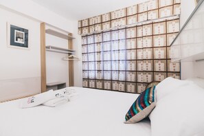 3 slaapkamers, een strijkplank/strijkijzer, gratis wifi, beddengoed