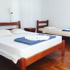 Minibar, free WiFi, bed sheets - Hotel Guanabara (Caraguatatuba)