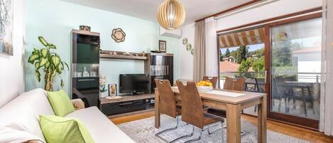Fridge, oven, stovetop, espresso maker