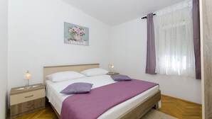 Room - Apartment Zvonimir (Necujam)