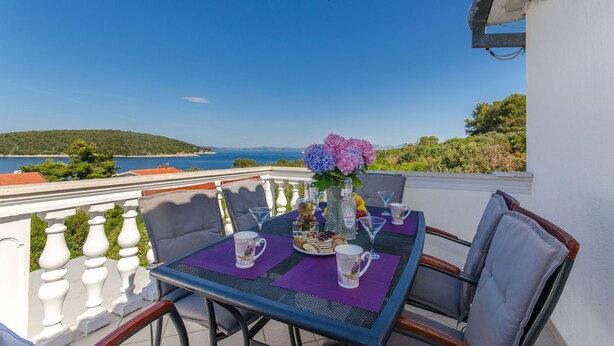 Balcony - Apartment Zvonimir (Necujam)