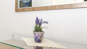Room - Apartment Zvonimir (Necujam)