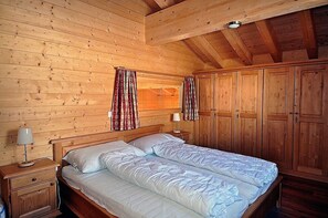 Chalet, 5 kamar tidur | Wi-Fi gratis dan seprai linen