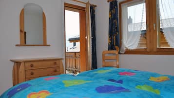 Apartment, 2 Bedrooms | Free WiFi