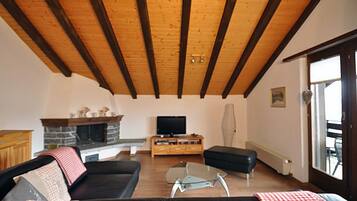 Apartment, 2 Bedrooms | Living area | TV, DVD player