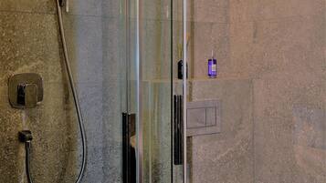 Apartment, 2 Bedrooms | Bathroom shower
