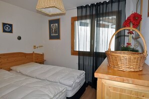 Apartment, 2 Schlafzimmer | Bügeleisen/Bügelbrett, kostenloses WLAN