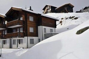 Esterni