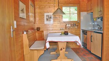 Apartment, 2 Bedrooms | In-room dining