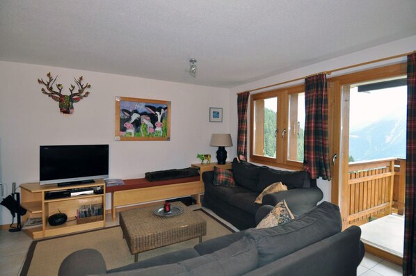 Apartment, 2 Schlafzimmer | Wohnzimmer | Fernseher, DVD-Player