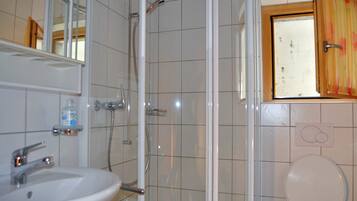 Leilighet, 2 soverom | Bad | Hårføner